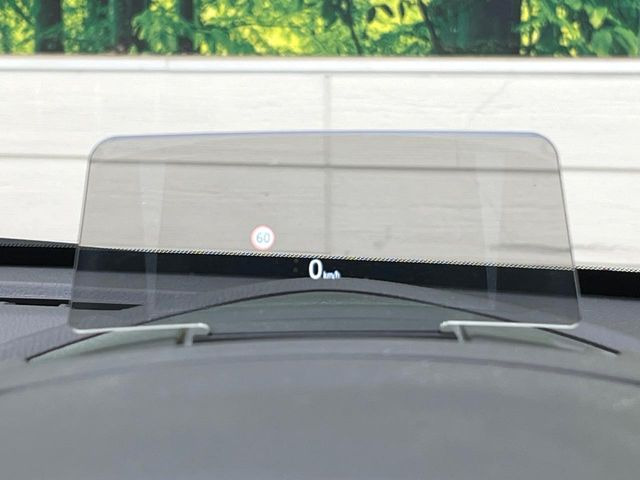 �y�w�b�h�A�b�v�f�B�X�v���C�z���݂̑��x�⑖�s�����f�W�^���\���ŉ^�]�ȑO���̃K���X�ɓ��e!�^�]���A�ڐ������炳���K�v�ȏ����m�F�ł���̂łƂ��Ă��֗��ň��S!