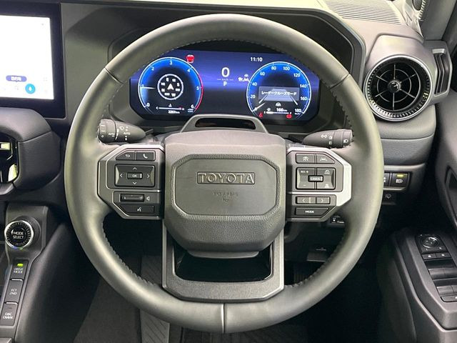 �y�����v�����X�e�A�����O�z�㎿�Ȋv���g�p���邱�ƂŁA��ɂ����������݂ƂĂ��^�]���₷���n���h���ł���