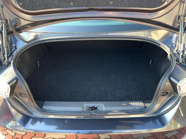 ���i�̂���������ʋ΁A���}���ɏ\���ȉ׎��X�y�[�X���m�ۂ��Ă���܂��B