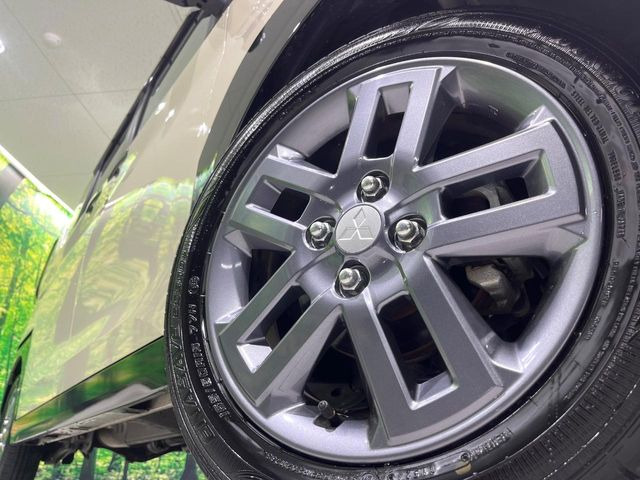 �y����15�C���`�A���~�z�C�[���z�O�ςɃ}�b�`���������A���~�z�C�[���𑕒����Ă���܂��B�e��ЊO�A���~�z�C�[����A�X�^�b�h���X�^�C�����戵�����Ă���܂��B���񂲑��k����������