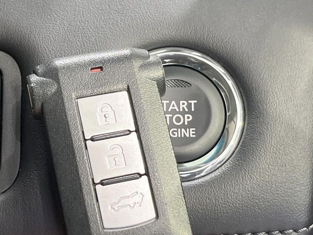 �y�L�[�t���[�V�X�e���z�J�o����|�P�b�g�ɓ��ꂽ�܂܂ł��h�A�̎{���E�������\�ȃX�}�[�g�L�[�𑕔��B�G���W���̃I���E�I�t�����J�M�����o���K�v����������Ƃ��Ă��֗��ł���