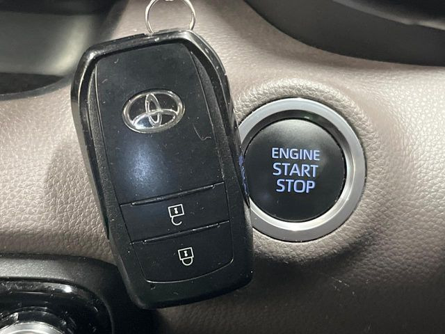 �y�X�}�[�g�L�[�z�J�o����|�P�b�g�ɓ��ꂽ�܂܂ł��h�A�̎{���E�������\�ȃX�}�[�g�L�[�𑕔��B�G���W���̃I���E�I�t�����J�M�����o���K�v����������Ƃ��Ă��֗��ł���