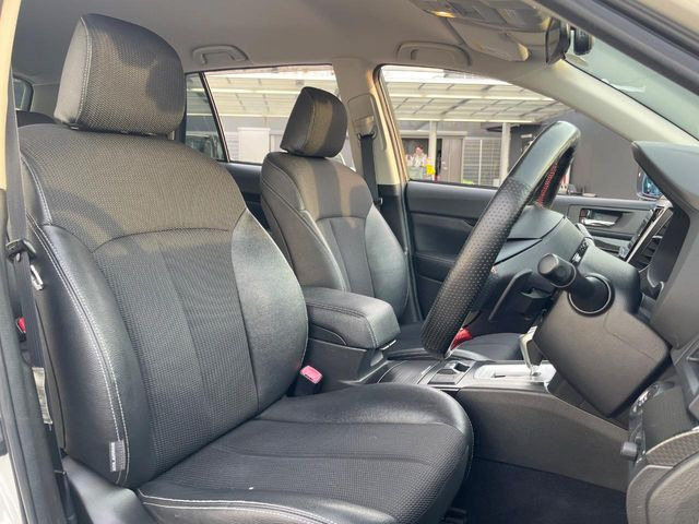 �y�n�[�t���U�[�V�[�g�z�������ƍ���S�n�𗼗������l�C�̃V�[�g���w�ʁE���ʂ̃t�@�u���b�N�f�ނ́A�ʋC���̗ǂ��⊊��ɂ����ɗD��Ă��܂��B�C���╞���ɍ��E���ꂸ���K�ɂ���肢�������܂��B