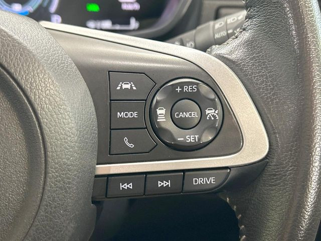 【レーダークルーズコントロール】高速道路での長距離走行が楽に!!自動で速度を保つクルーズコントロールが、衝突軽減システムと連携し、前方の車両を感知して車間を保つように速度調節してくれます!!