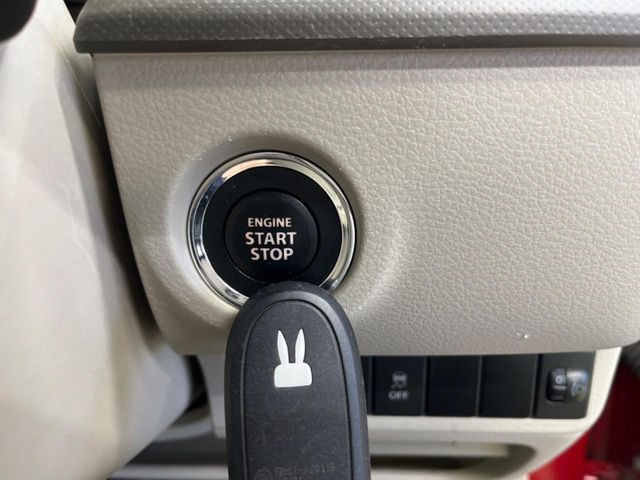 �y�L�[���X�X�^�[�g�V�X�e���z�J�o����|�P�b�g�ɓ��ꂽ�܂܂ł��h�A�̎{���E�������\�ȃX�}�[�g�L�[�𑕔��B�G���W���̃I���E�I�t�����J�M�����o���K�v����������Ƃ��Ă��֗��ł���