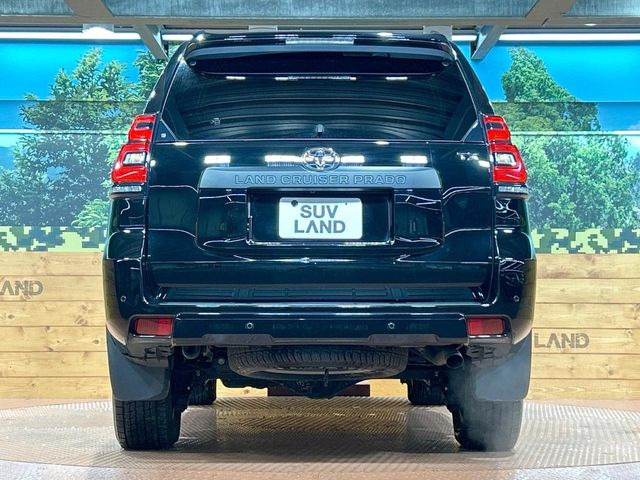 安心の最長10年・走行無制限保証(有償)をご用意。保証内容も充実はもちろん、無料点検&オイル交換や、年中無休の全国・24時間ロードサービスも付帯されておりますのでご安心下さい。