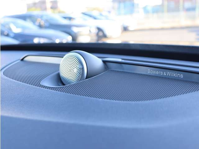 �h�C�c�̃{���{���`���[�j���O���[�J�[HEICO SPORTIV�̐��K�̔��X���t���ƈ��m���ɂ�HEICO SPORTIV�v���~�A���p�[�g�i�[KANTO / TOKAI�Ƃ��ĉ^�c�����Ă��܂��B