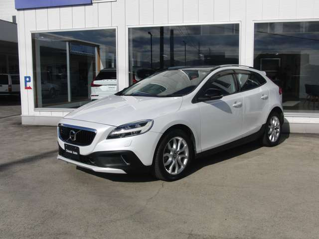 V40クロスカントリーD4 モメンタム ディーゼル