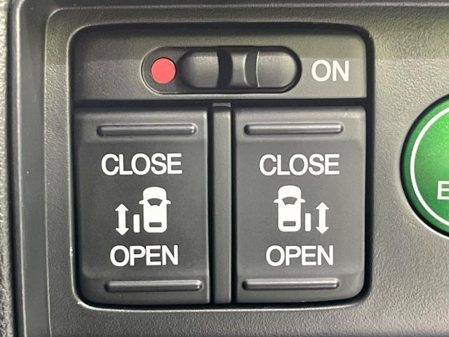 �y�����p���[�X���C�h�h�A�z�X�}�[�g�L�[��^�]�Ȃ̃X�C�b�`�Ō�ȗ����X���C�h�h�A�̊J���\���d��������͂����ăh�A���J����K�v�������A�����Ȃ��q�l�ł��ȒP�ɊJ���߂ł����K�ł���