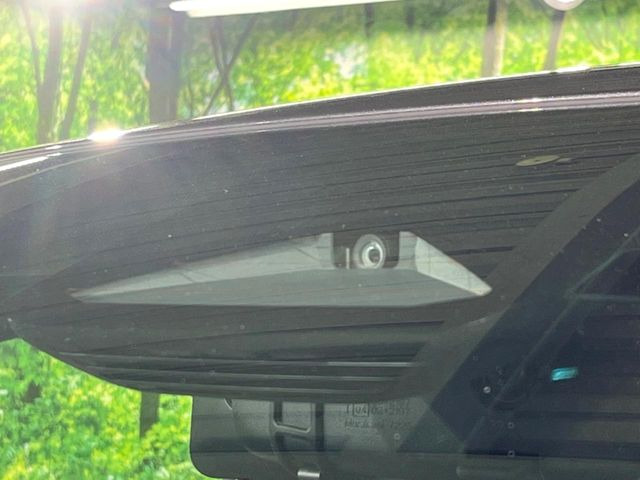 �y�g���^�Z�[�t�e�B�Z���X�z���s���ɑO���̎ԗ�����F�����A�Փ˂������Ȏ��͌x��ƃu���[�L�ŏՓˉ���Ɣ�Q�y�����A�V�X�g�B�����S�Ƀh���C�u�����y���݂��������܂��B