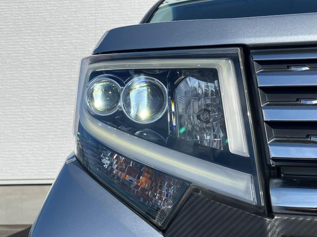 �w�b�h���C�g��e�[�������v&�A���~�z�C�[�����̊e��R�[�e�B���O���I�X�X�����Ă���܂��B�����Y�����̉��΂݂≘���}���A���ꂢ�ȏ�Ԃ������e�i���X���X�ŕۂĂ܂���