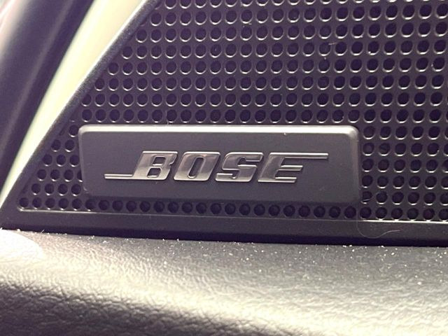 �yBOSE�T�E���h�V�X�e���z���[�J�[�I�v�V�����̍��i�ʃT�E���h�V�X�e���𓋍ځB��p�̃`���[�j���O���{���ꂽ�召�l�X�ȃX�s�[�J�[����ǎ��ȃT�E���h���t�ł��A�Տꊴ���ӂ�鉹����Ԃ����o���܂��B