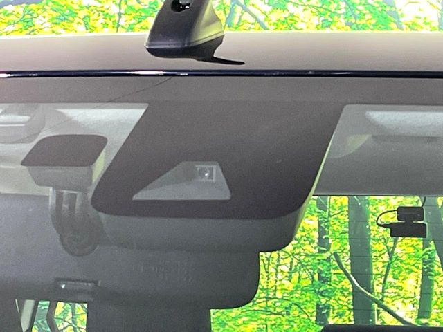 �y�g���^�Z�[�t�e�B�Z���X�z���s���ɑO���̎ԗ�����F�����A�Փ˂������Ȏ��͌x��ƃu���[�L�ŏՓˉ���Ɣ�Q�y�����A�V�X�g�B�����S�Ƀh���C�u�����y���݂��������܂��B