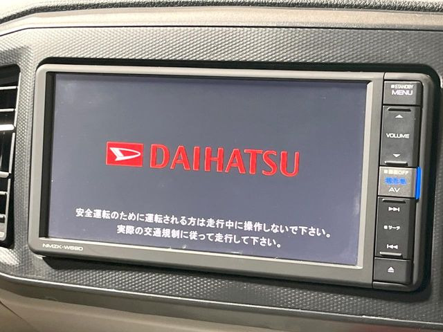 �y�����i�r�z�l�C�̏����i�r�𑕔����Ă���܂��B�i�r�̎g���₷���͂������A�I�[�f�B�I�@�\���[��!�L�����v�◷�s�͂������A�ʋ΂┃�����ȂǕ��i�̃h���C�u���y�����Ȃ�͂���