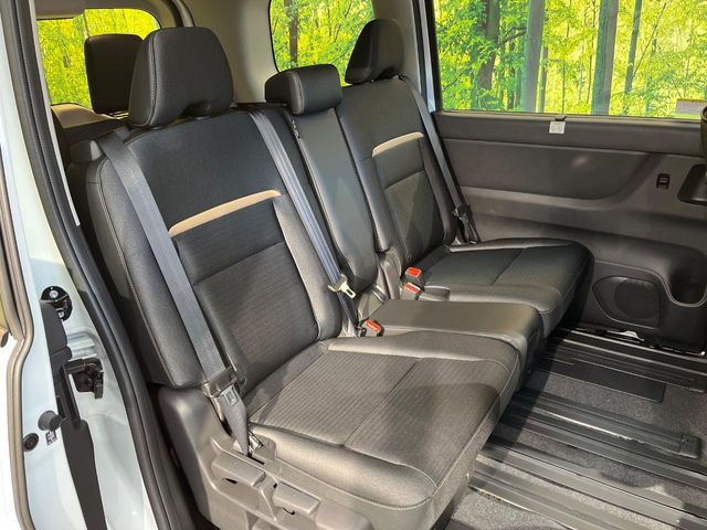 ���i���ȃI���W�i���t���A�}�b�g���I�v�V�����ɂĂ��p�ӂ��Ă���܂��B���D���ȃf�U�C����J���[�����Ԃɍ��킹�đI��ł����������Ƃ��ł��܂���