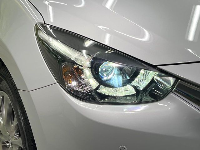 �yLED�w�b�h���C�g�z���V����ԑ��s�����ǍD�Ȏ��E���m�ۂ����S���ĉ^�]�ł��鍂�P�xLED�w�b�h���C�g�𑕔�!�_�����x�������A����d�͂��}�����Ă��܂��B