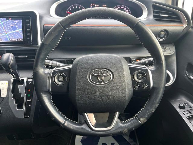 �y�����v�����X�e�A�����O�z�㎿�Ȋv���g�p���邱�ƂŁA��ɂ����������݂ƂĂ��^�]���₷���n���h���ł���