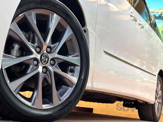 �y����18�C���`�A���~�z�C�[���z�O�ςɃ}�b�`���������A���~�z�C�[���𑕒����Ă���܂��B�e��ЊO�A���~�z�C�[����A�X�^�b�h���X�^�C�����戵�����Ă���܂��B���񂲑��k����������