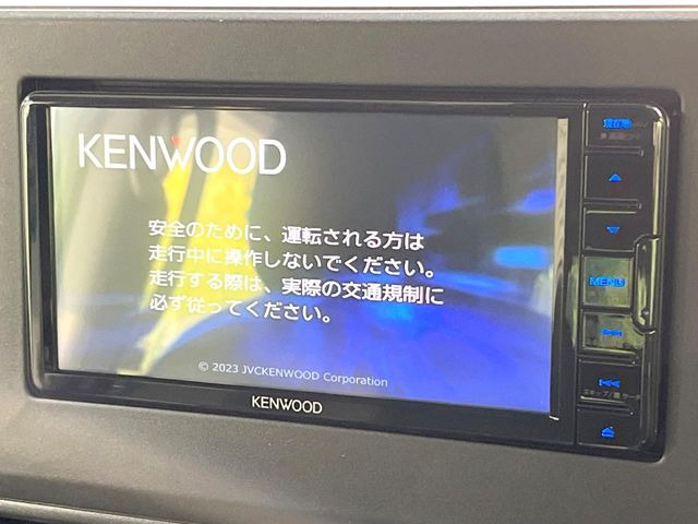 �y�i�r�Q�[�V�����z�g���₷���i�r�ŖړI�n�܂ł�������ē����Ă���܂��B�e��I�[�f�B�I�Đ��@�\���[�����Ă���A���Ԃ̉^�]������Ɋy�����Ȃ�܂�!!