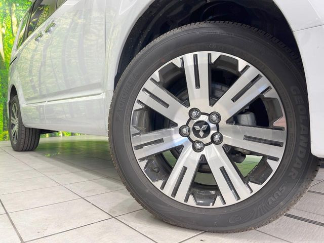 �y�����I�v�V����18�C���`�A���~�z�C�[���z�����I�v�V�����z�C�[���𑕒��B���s���\�̌���ɉ����A�O�ς����X�^�C���b�V���ɂȂ��Ă��܂��B