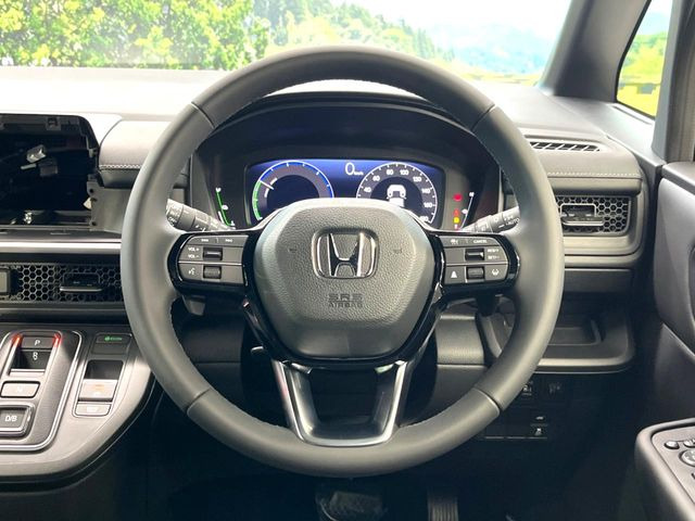 �y�����v�����X�e�A�����O�z�㎿�Ȋv���g�p���邱�ƂŁA��ɂ����������݂ƂĂ��^�]���₷���n���h���ł���