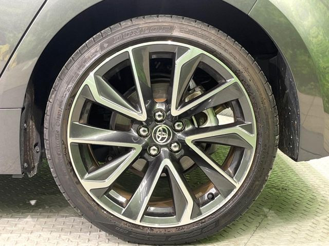 �y����18�C���`�A���~�z�C�[���z�O�ςɃ}�b�`���������A���~�z�C�[���𑕒����Ă���܂��B�e��ЊO�A���~�z�C�[����A�X�^�b�h���X�^�C�����戵�����Ă���܂��B���񂲑��k����������