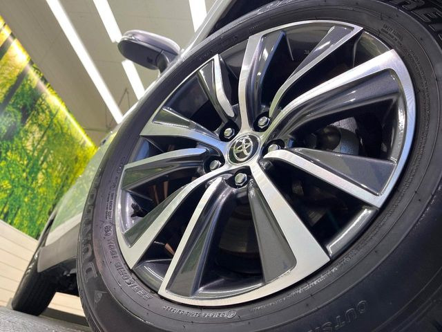 �y����18�C���`�A���~�z�C�[���z�O�ςɃ}�b�`���������A���~�z�C�[���𑕒����Ă���܂��B�e��ЊO�A���~�z�C�[����A�X�^�b�h���X�^�C�����戵�����Ă���܂��B���񂲑��k����������