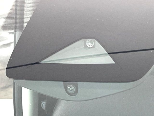 �y�C���e���W�F���g�G�}�[�W�F���V�[�u���[�L�z�t�����g�J�����őO���̎ԗ�����s�҂����m�B�Փ˂������Ȏ��͏Փ˔�Q�y���u���[�L���쓮�A�Փˉ�����T�|�[�g�B�����S�Ƀh���C�u�����y���݂��������܂��B