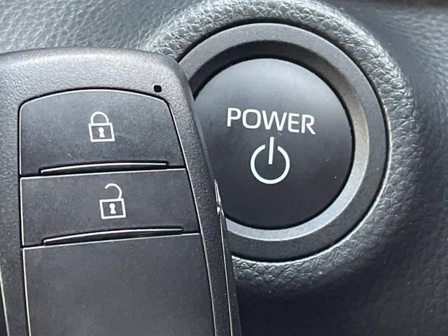 �y�X�}�[�g�L�[�z�J�o����|�P�b�g�ɓ��ꂽ�܂܂ł��h�A�̎{���E�������\�ȃX�}�[�g�L�[�𑕔��B�G���W���̃I���E�I�t�����J�M�����o���K�v����������Ƃ��Ă��֗��ł���