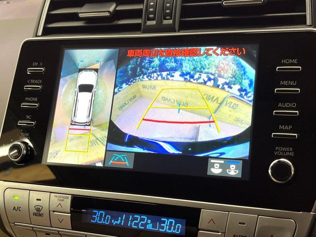 �y�p�m���~�b�N�r���[���j�^�[�z��p�̃J�����ɂ��A�ォ�猩���낵���悤�Ȏ��_��360�x�N���}�̎��͂��m�F���邱�Ƃ��ł��܂������p�������m�F���₷���A�����ꏊ�ł̐؂�Ԃ��⒓�Ԃ��X���[�Y�ɍs���܂��B