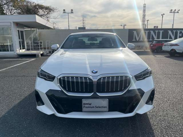 5シリーズセダン523d xドライブ Mスポーツ 4WD