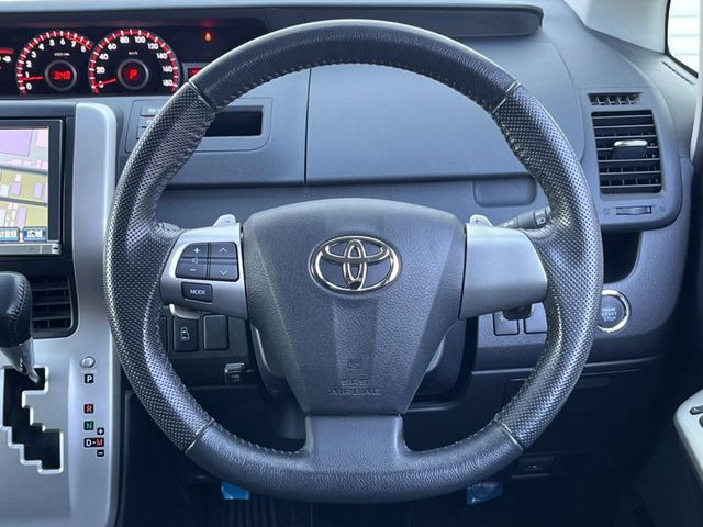 �y�����v�����X�e�A�����O�z�㎿�Ȋv���g�p���邱�ƂŁA��ɂ����������݂ƂĂ��^�]���₷���n���h���ł���