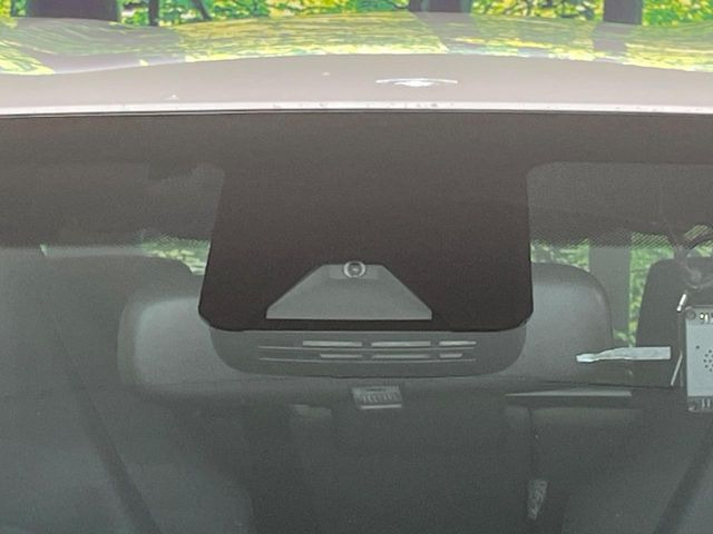 �y�g���^�Z�[�t�e�B�Z���X�z���s���ɑO���̎ԗ�����F�����A�Փ˂������Ȏ��͌x��ƃu���[�L�ŏՓˉ���Ɣ�Q�y�����A�V�X�g�B�����S�Ƀh���C�u�����y���݂��������܂��B