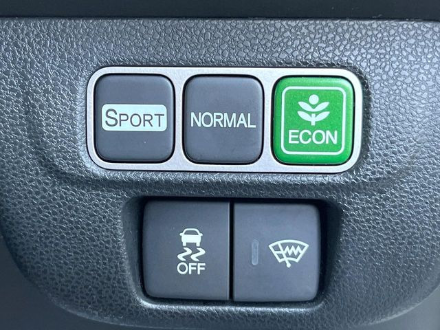 �y������h�~���u�z�ԗ��̉���������m����ƁA�����I�Ɏԗ��̐i�s������ۂ悤�Ɏԗ��𐧌䂵�܂��B�J�̓��ȂǊ���₷���H�ʏ󋵂ł����S�ȉ^�]���\�ł��B