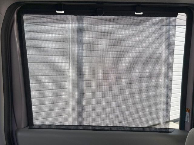 �y���[���V�F�[�h�z��������ԊO����̌���ῂ����Ƃ��ɃT�b�ƈ����o���Ďg����A���[���i�[�^�C�v�̃T���V�F�[�h�𑕔��B��Ȃɏ�������q�l���E�g�E�g�����������ȂǁA���Ђ����p����������