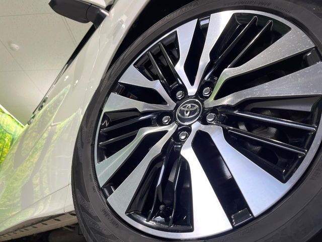 �y����18�C���`�A���~�z�C�[���z�O�ςɃ}�b�`���������A���~�z�C�[���𑕒����Ă���܂��B�e��ЊO�A���~�z�C�[����A�X�^�b�h���X�^�C�����戵�����Ă���܂��B���񂲑��k����������