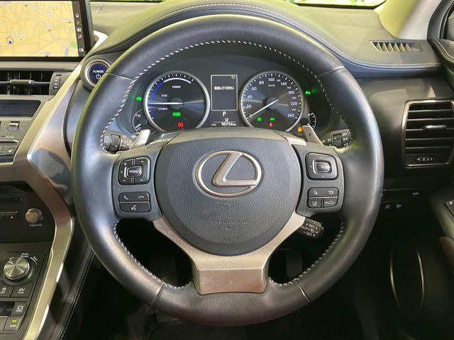 �y�����v�����X�e�A�����O�z�㎿�Ȋv���g�p���邱�ƂŁA��ɂ����������݂ƂĂ��^�]���₷���n���h���ł���