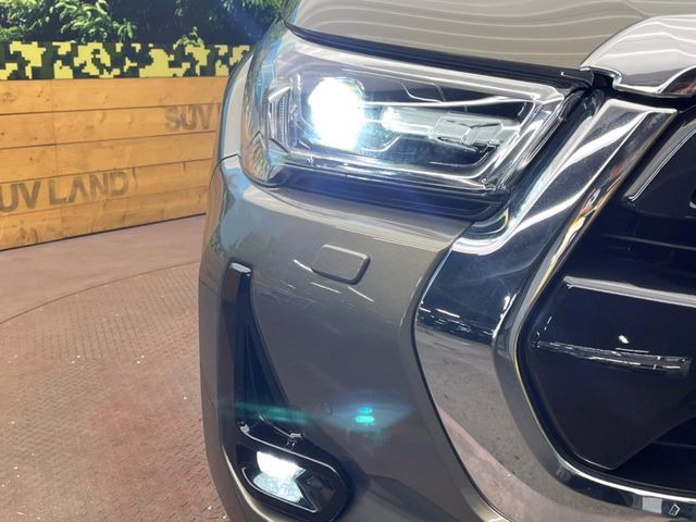 �yLED�w�b�h���C�g�z���V����ԑ��s�����ǍD�Ȏ��E���m�ۂ����S���ĉ^�]�ł��鍂�P�xLED�w�b�h���C�g�𑕔�!�_�����x�������A����d�͂��}�����Ă��܂��B