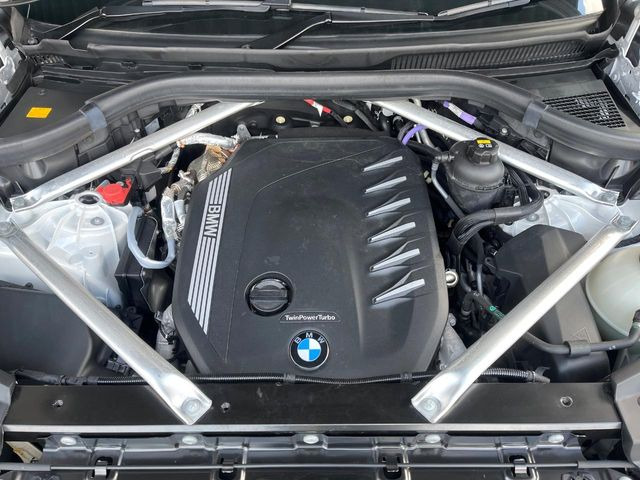 �����X�ł́A�e���[�J�[�̐�p�f�f�e�X�^�[�𓱓��B���Ǝ��i�����e�N�j�J���X�^�b�t���풓���Ă���܂��̂ŁA������̍ۂɂ����S���Ă����p���������܂��B