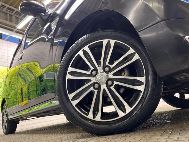 �y����15�C���`�A���~�z�C�[���z�O�ςɃ}�b�`���������A���~�z�C�[���𑕒����Ă���܂��B�e��ЊO�A���~�z�C�[����A�X�^�b�h���X�^�C�����戵�����Ă���܂��B���񂲑��k����������