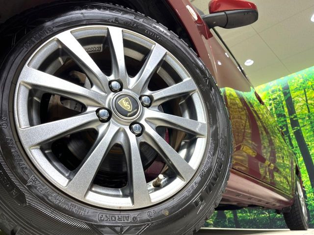 �y14�C���`�A���~�z�C�[���z�O�ςɃ}�b�`�����A���~�z�C�[���𑕒����Ă���܂��B�e��A���~�z�C�[����A�X�^�b�h���X�^�C�����戵�����Ă���܂��B���񂲑��k����������