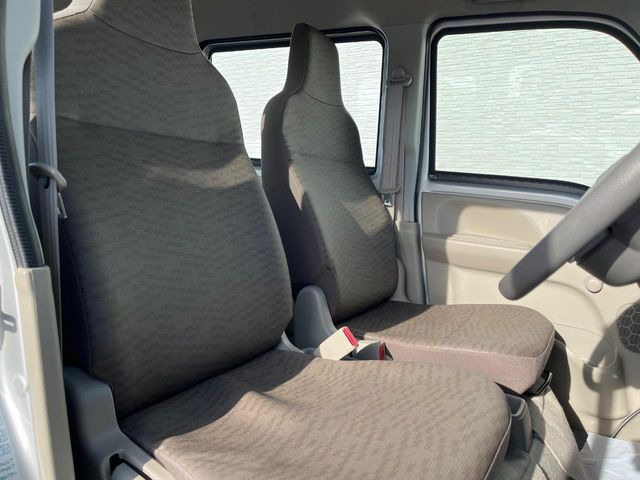 �^�]�ȃV�[�g���͎g�p�������Ȃ��A�ǍD�ȏ�ԂƂȂ��Ă��܂��B���J�Ɏg���Ă������Ƃ��悭�킩��܂��ˁB