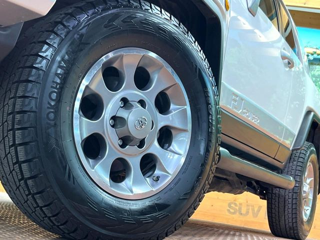 �y����17�C���`�A���~�z�C�[���z�O�ςɃ}�b�`���������A���~�z�C�[���𑕒����Ă���܂��B�e��ЊO�A���~�z�C�[����A�X�^�b�h���X�^�C�����戵�����Ă���܂��B���񂲑��k����������