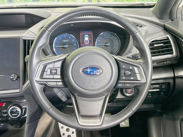 �y�����v�����X�e�A�����O�z�㎿�Ȋv���g�p���邱�ƂŁA��ɂ����������݂ƂĂ��^�]���₷���n���h���ł���