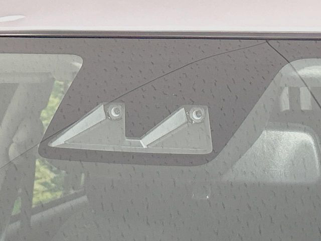 �y�X�}�[�g�A�V�X�g�z���s���ɑO���̎ԗ�����F�����A�Փ˂������Ȏ��͌x��ƃu���[�L�ŏՓˉ���Ɣ�Q�y�����A�V�X�g�B�����S�Ƀh���C�u�����y���݂��������܂��B