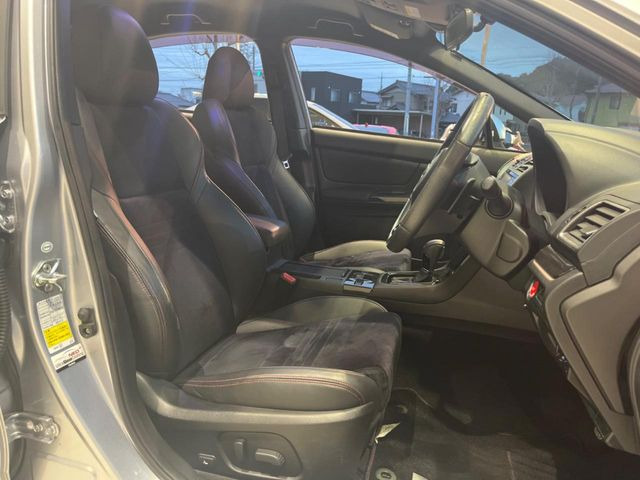 �y�n�[�t���U�[�V�[�g�z�������ƍ���S�n�𗼗������l�C�̃V�[�g���w�ʁE���ʂ̃t�@�u���b�N�f�ނ́A�ʋC���̗ǂ��⊊��ɂ����ɗD��Ă��܂��B�C���╞���ɍ��E���ꂸ���K�ɂ���肢�������܂��B