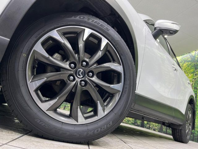 �y����19�C���`�A���~�z�C�[���z�O�ςɃ}�b�`���������A���~�z�C�[���𑕒����Ă���܂��B�e��ЊO�A���~�z�C�[����A�X�^�b�h���X�^�C�����戵�����Ă���܂��B���񂲑��k����������