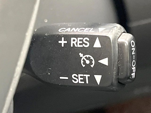 �y�N���[�Y�R���g���[���z�������H�����N���N���s�B�A�N�Z���𗣂��Ă���葬�x�ő��s���ł��A�������^�]���̕��S���y��!�����E�������ȒP�ȃX�C�b�`����Œ����ł��܂��B