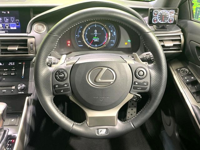 �y�����v�����X�e�A�����O�z�㎿�Ȋv���g�p���邱�ƂŁA��ɂ����������݂ƂĂ��^�]���₷���n���h���ł���