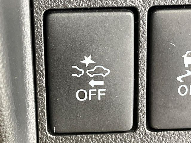 �y�X�}�[�g�A�V�X�g�z���s���ɑO���̎ԗ�����F�����A�Փ˂������Ȏ��͌x��ƃu���[�L�ŏՓˉ���Ɣ�Q�y�����A�V�X�g�B�����S�Ƀh���C�u�����y���݂��������܂��B